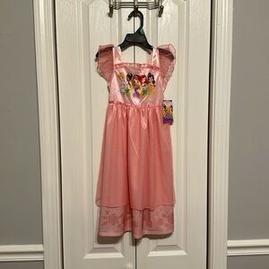 Disney princess size 5 T fun wear/gown NWT